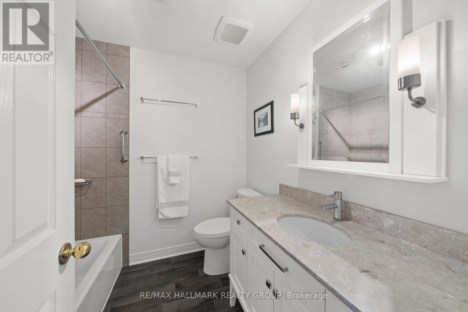 3 Bed, 3 Bath House for Rent in Ottawa – 44 DUNBARTON COURT, Ottawa – MLS# X13574952 - Image 58