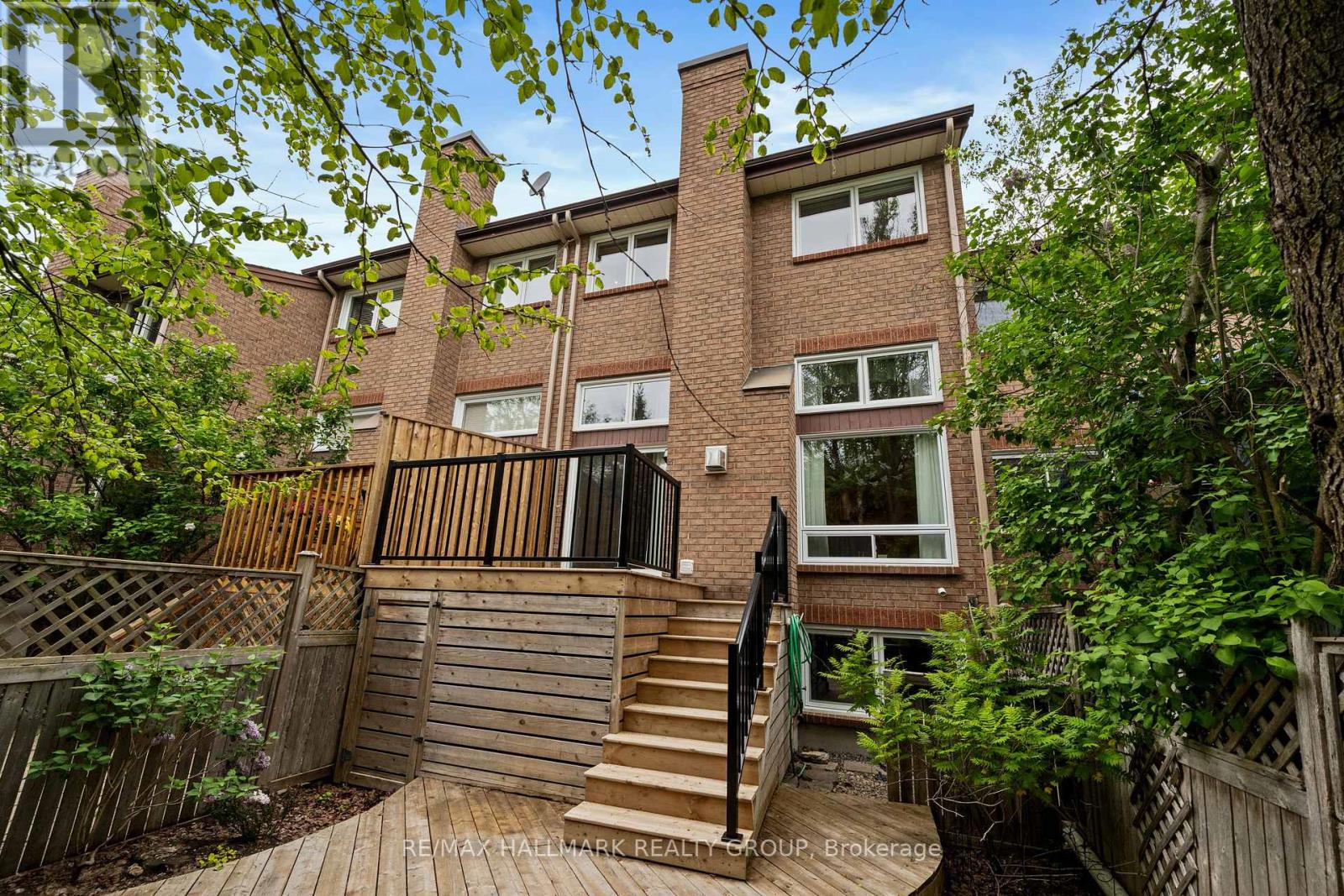 3 Bed, 3 Bath House for Rent in Ottawa – 44 DUNBARTON COURT, Ottawa – MLS# X13574952 - Image 82