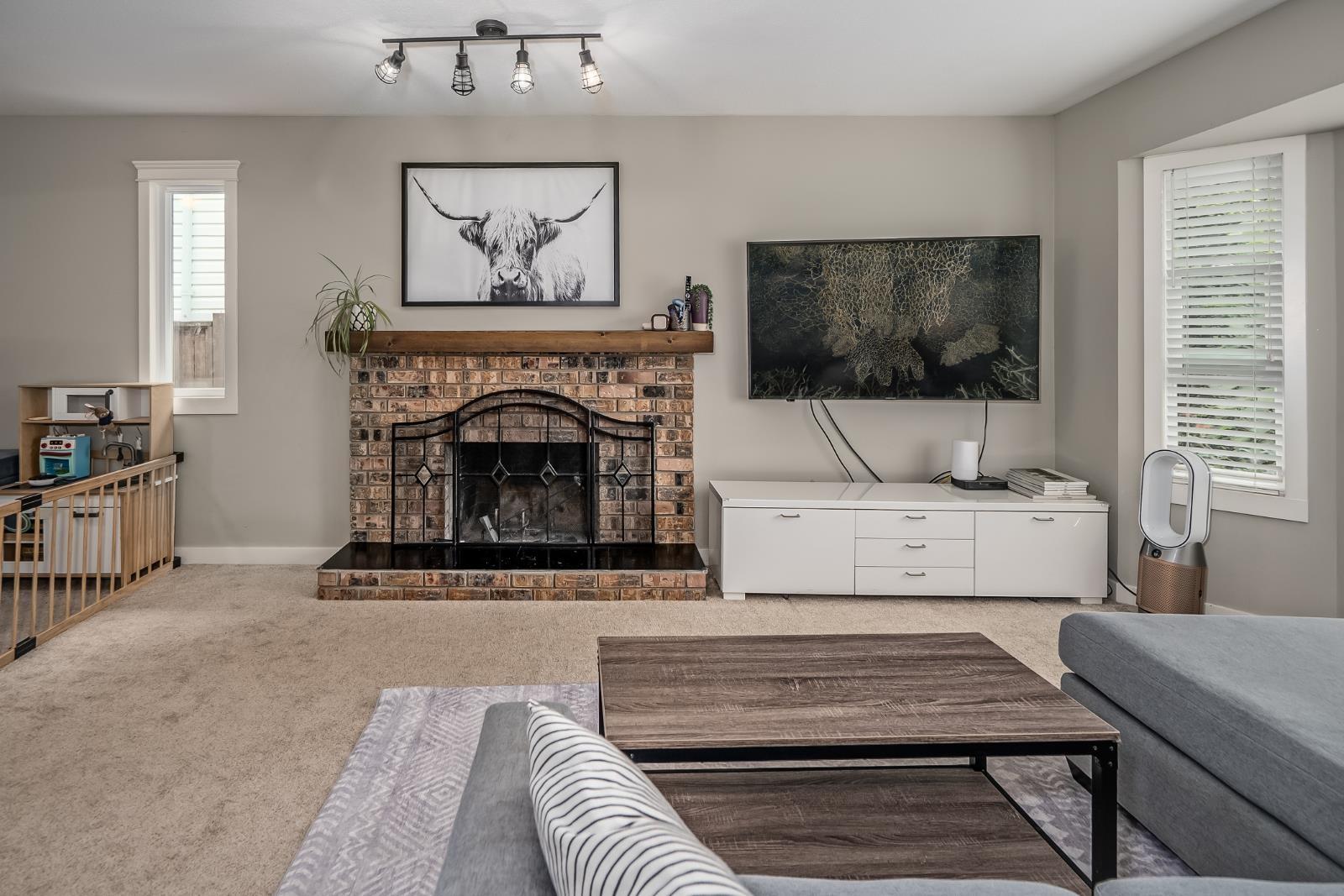 3 Bed, 2 Bath House for Sale in Langley – 9320 210 STREET, Langley – MLS# R3148837 - Image 9