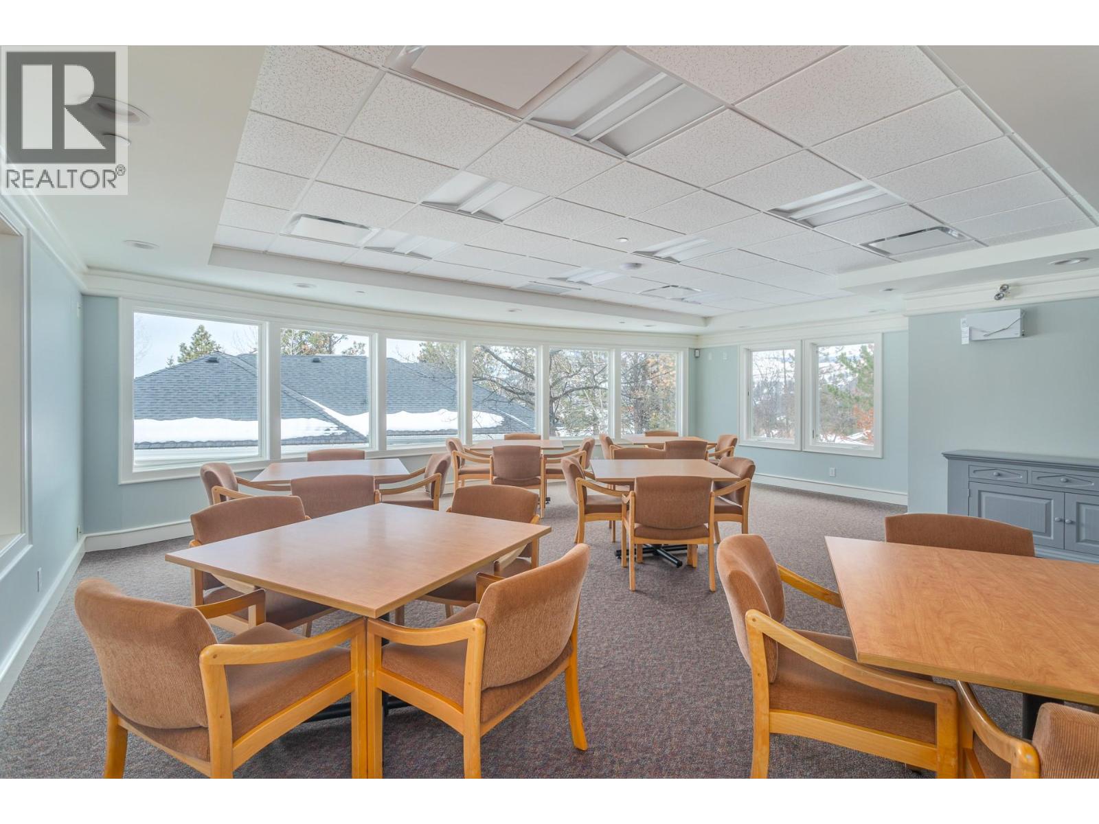 4122 Gallaghers Boulevard S - 52