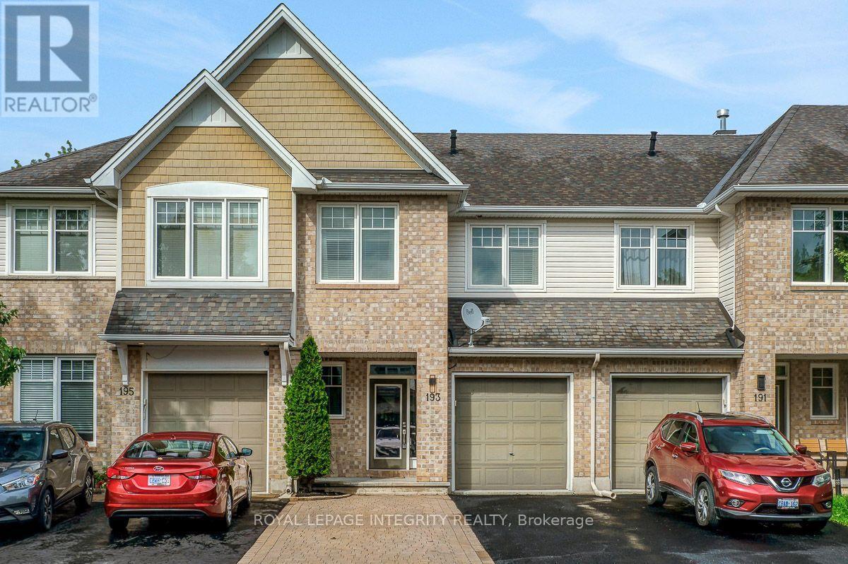 193 MOJAVE CRESCENT - 1