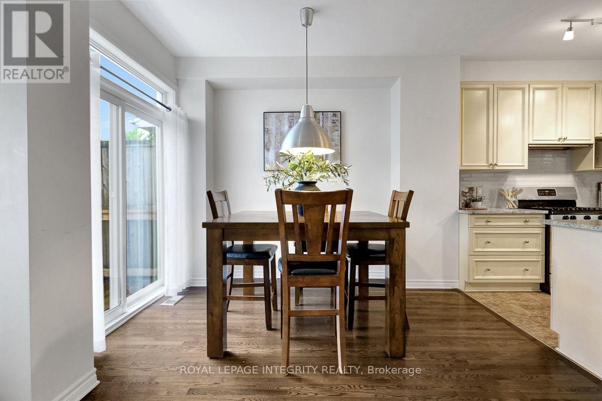 193 MOJAVE CRESCENT - 16