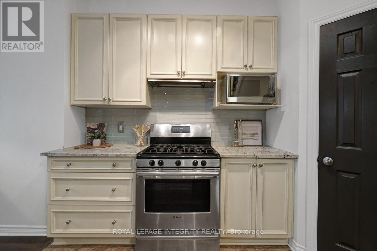 193 MOJAVE CRESCENT - 21