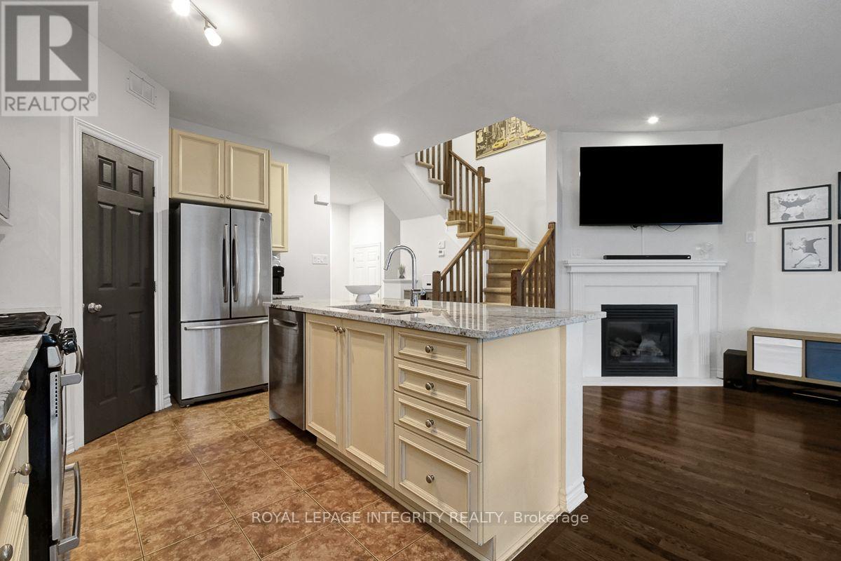 193 MOJAVE CRESCENT - 22