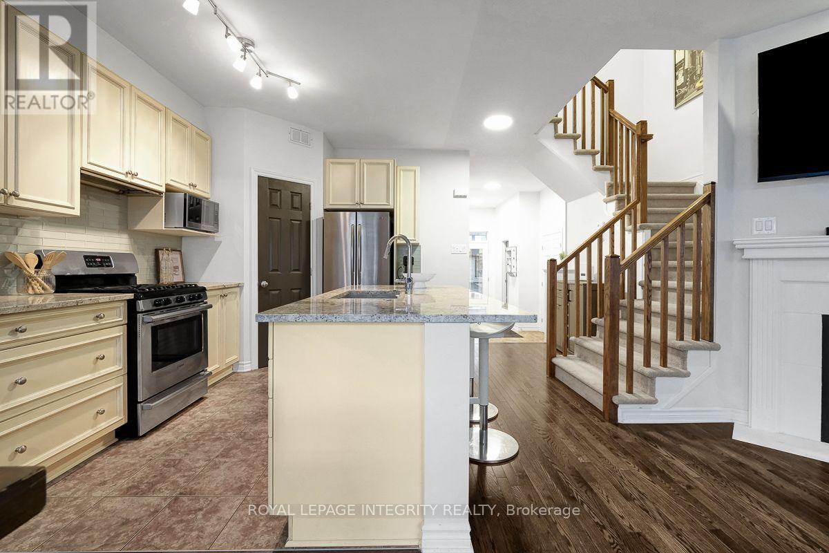 193 MOJAVE CRESCENT - 23