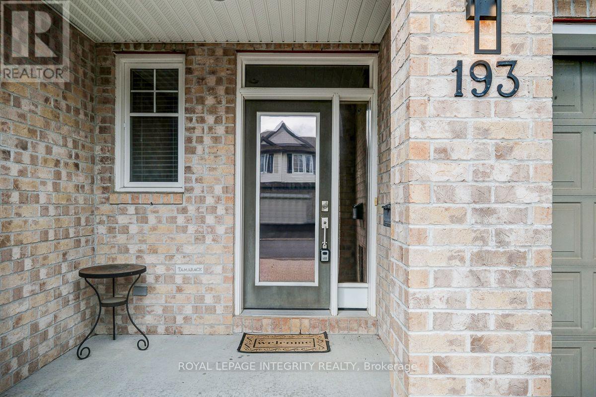 193 MOJAVE CRESCENT - 3