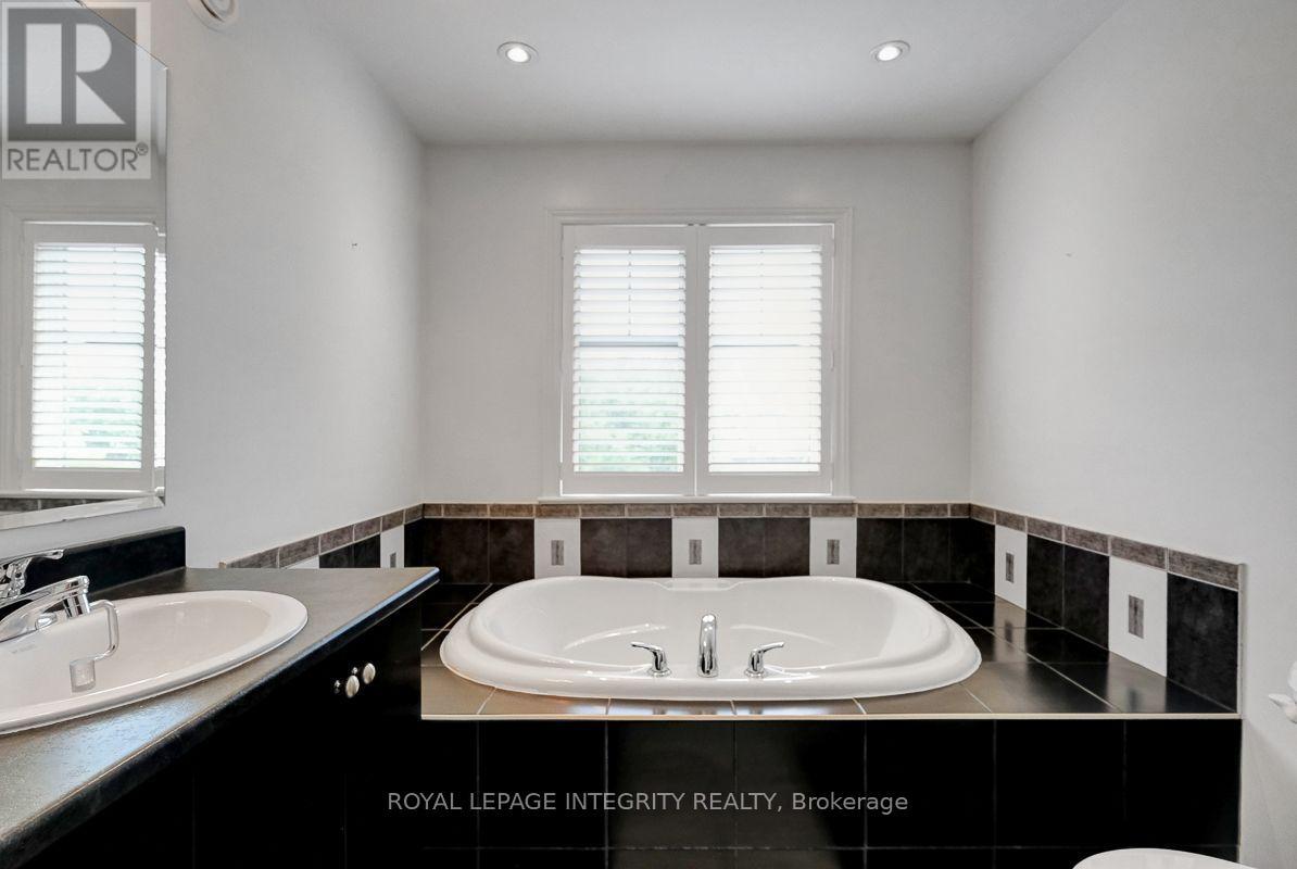 193 MOJAVE CRESCENT - 30