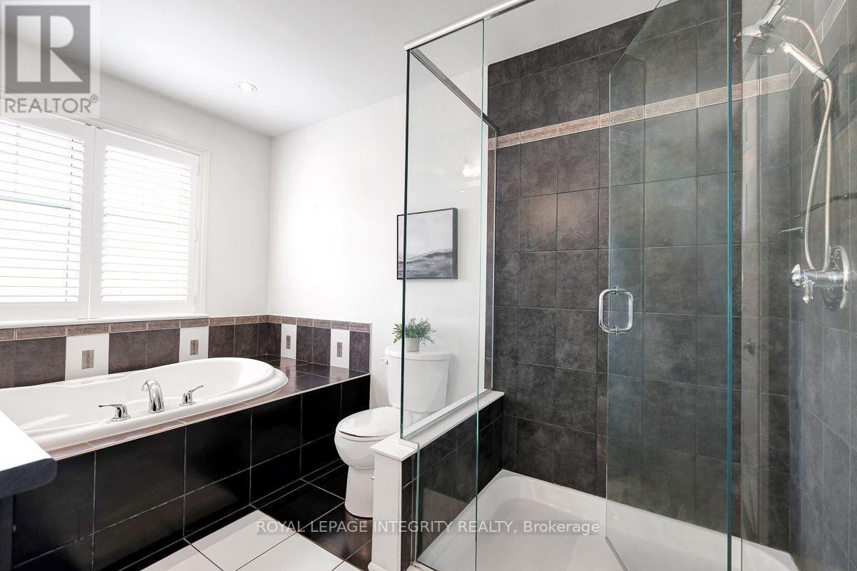 193 MOJAVE CRESCENT - 32