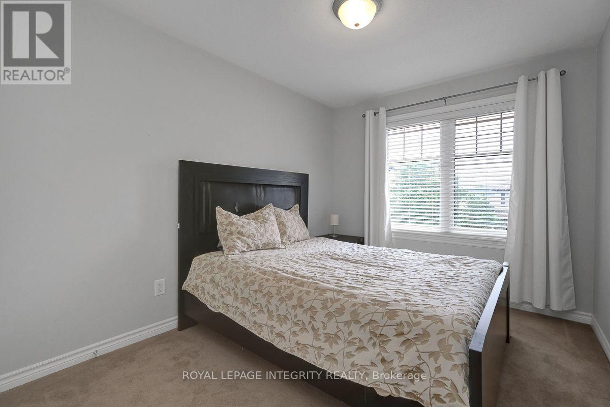 193 MOJAVE CRESCENT - 34