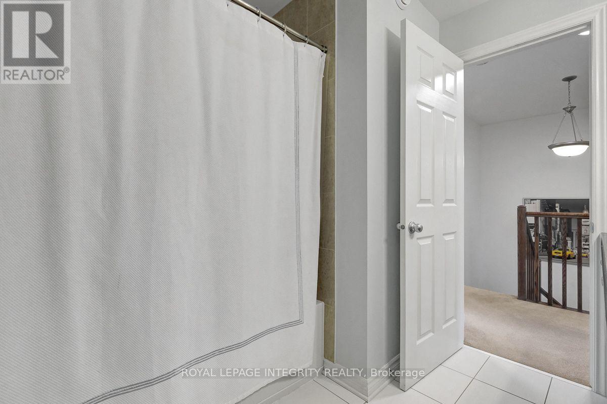 193 MOJAVE CRESCENT - 36