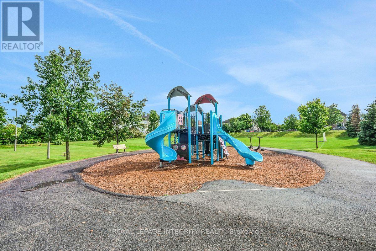 193 MOJAVE CRESCENT - 47