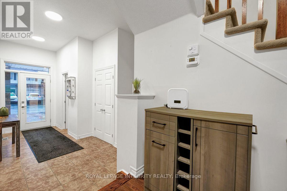 193 MOJAVE CRESCENT - 5