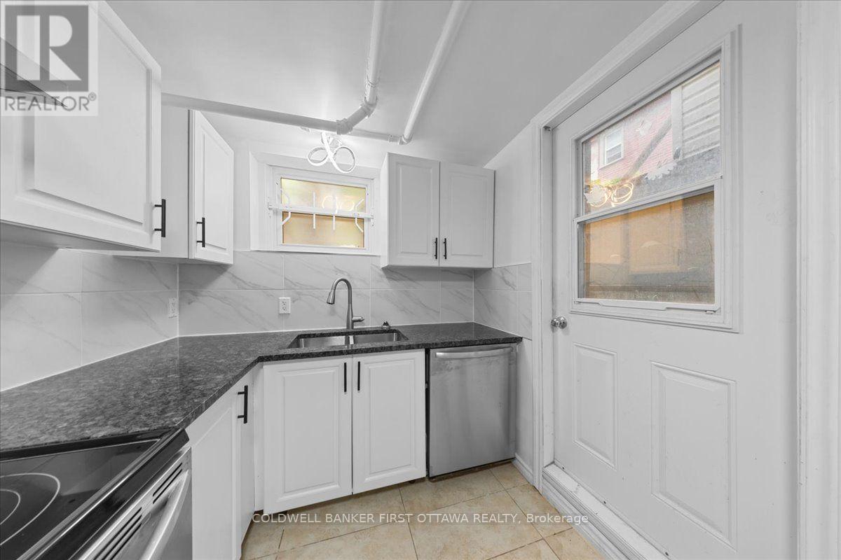 20 PRIMROSE AVENUE - 18