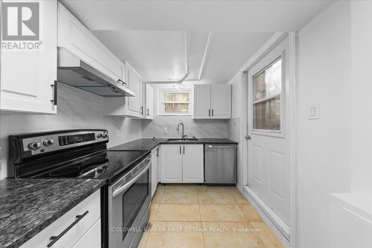 20 PRIMROSE AVENUE - 25