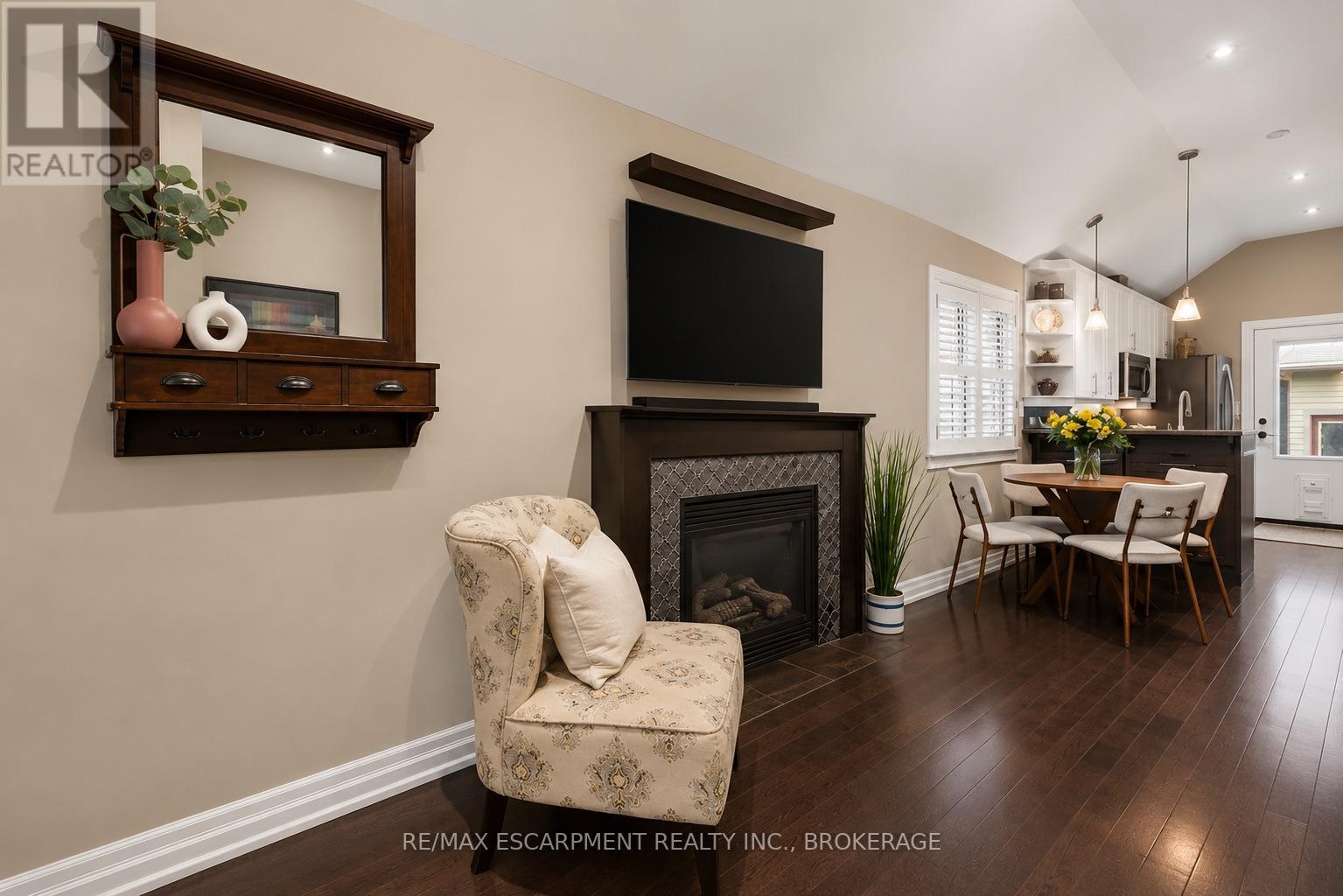 73 MARGERY AVENUE - 9