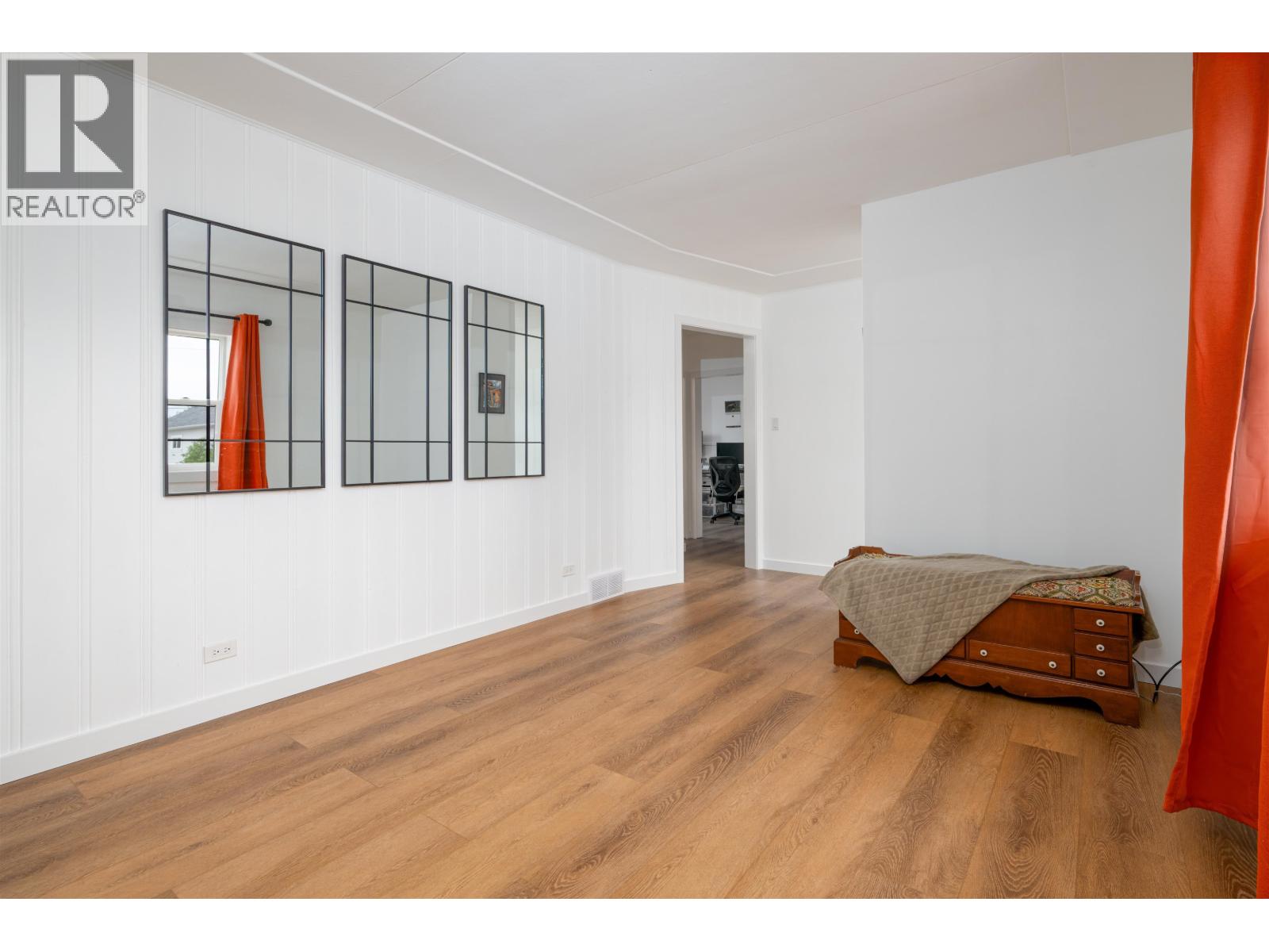 591 DOUGLAS STREET - 11