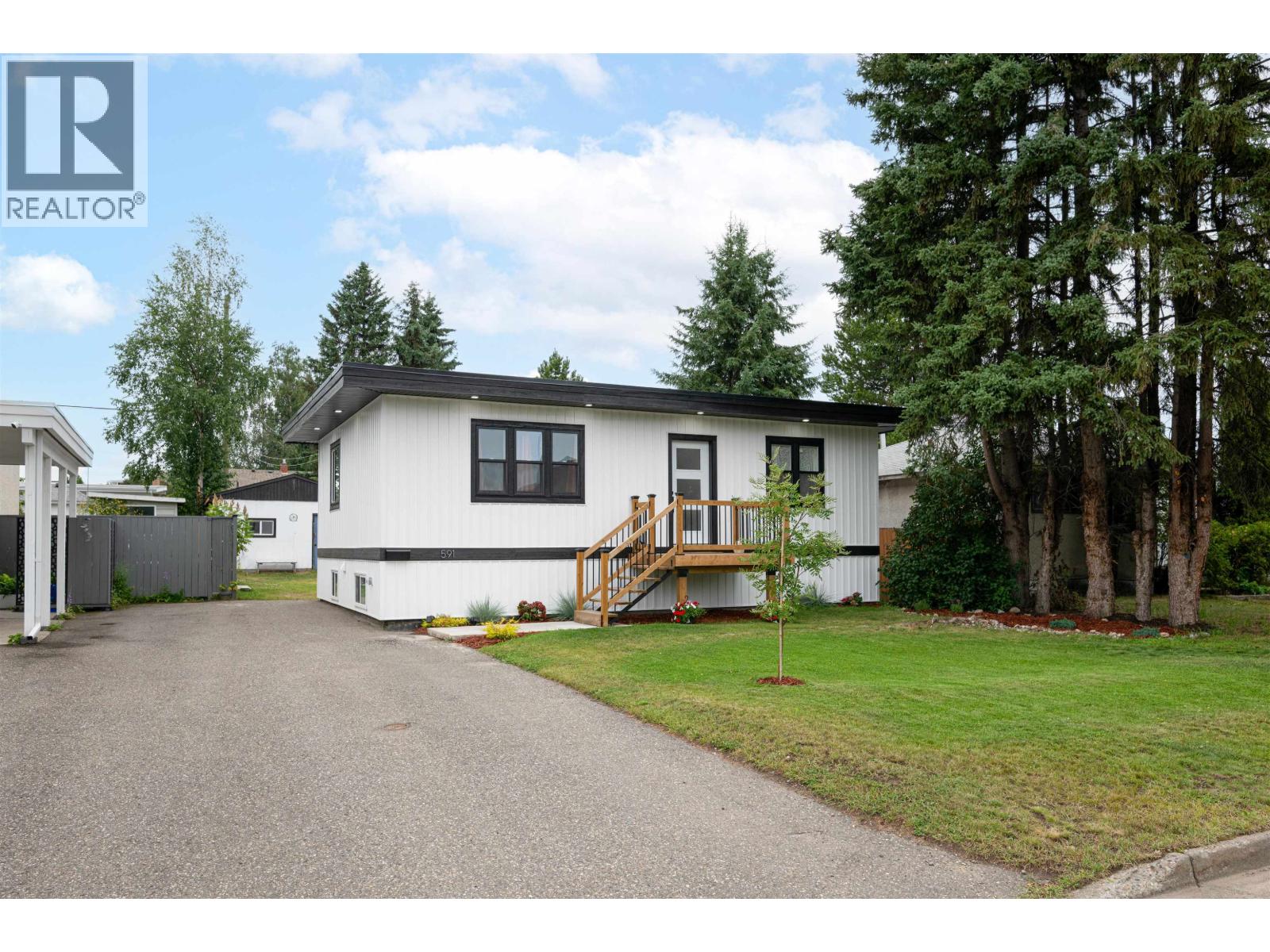 591 DOUGLAS STREET - 4