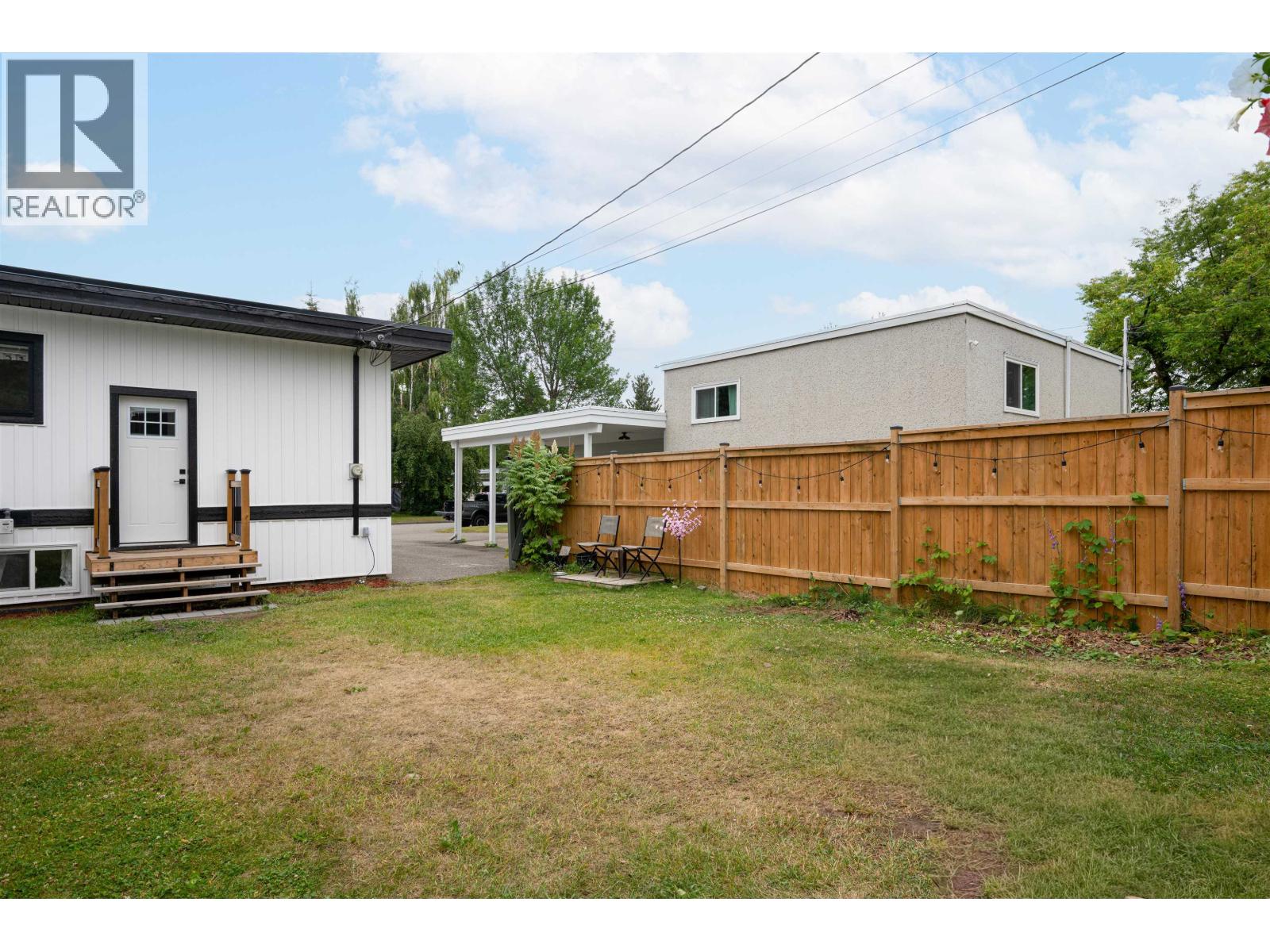 591 DOUGLAS STREET - 40
