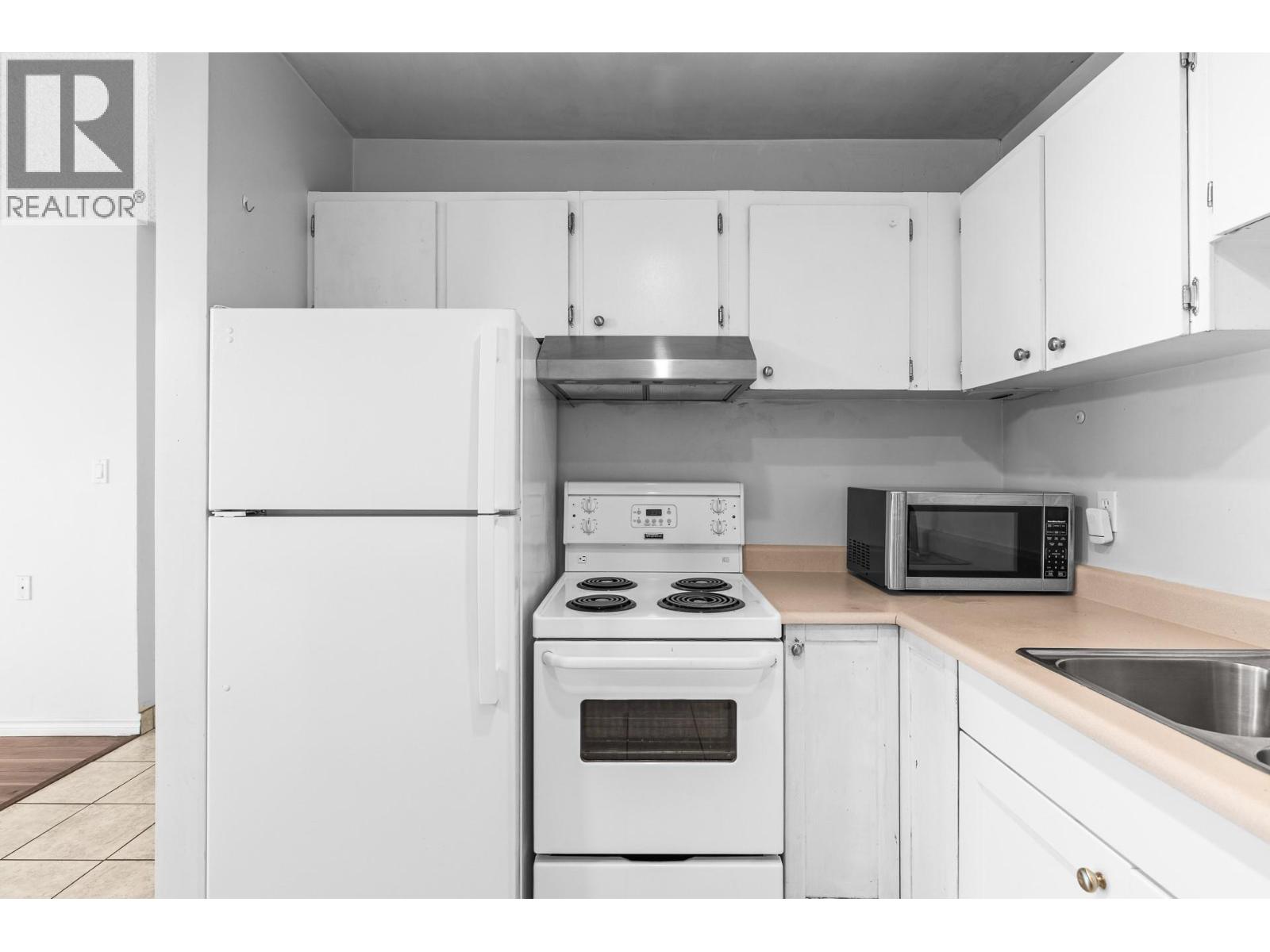 #307 395 Franklyn Road - 22