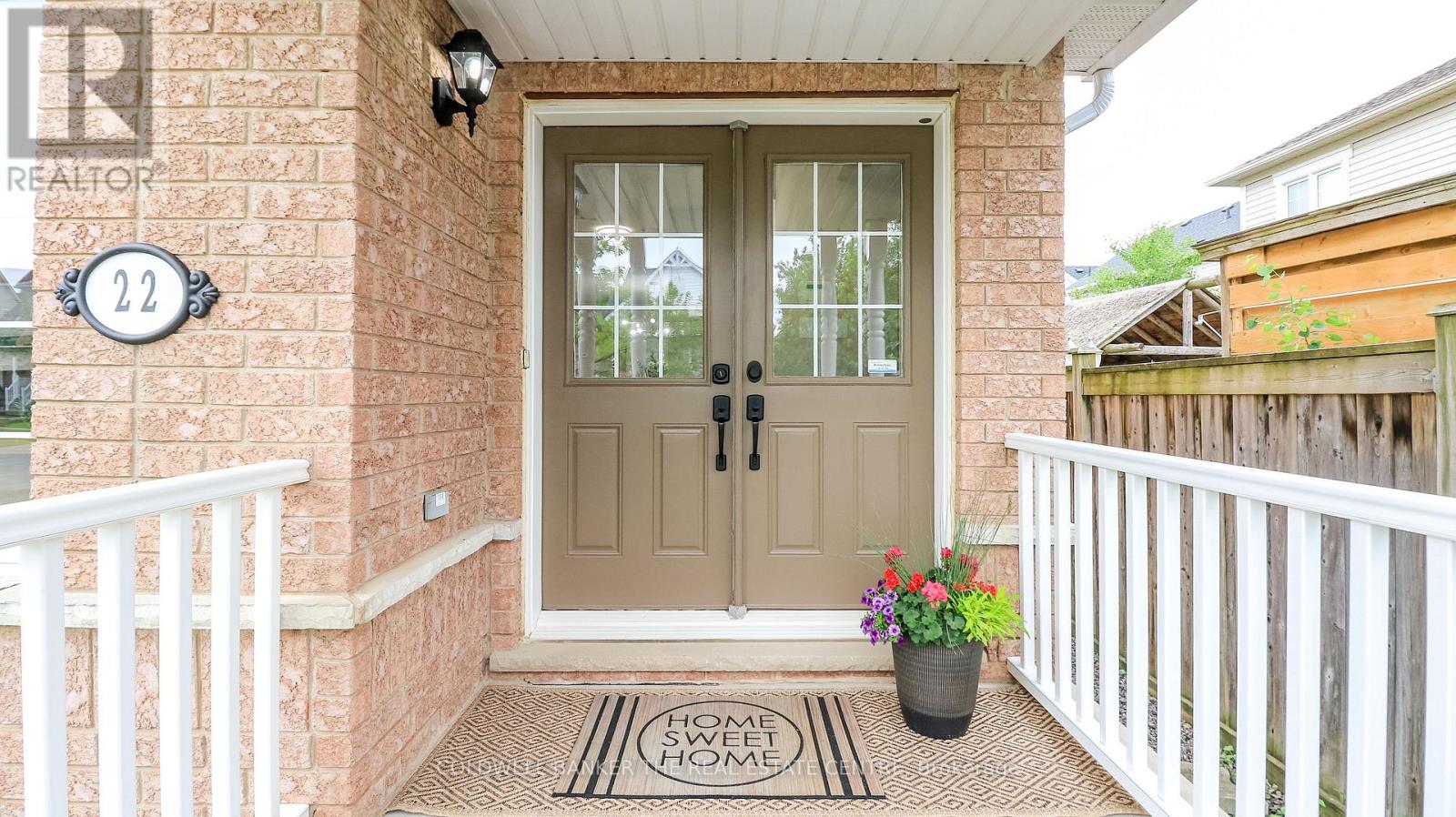 22 MAPLE CROWN TERRACE - 3