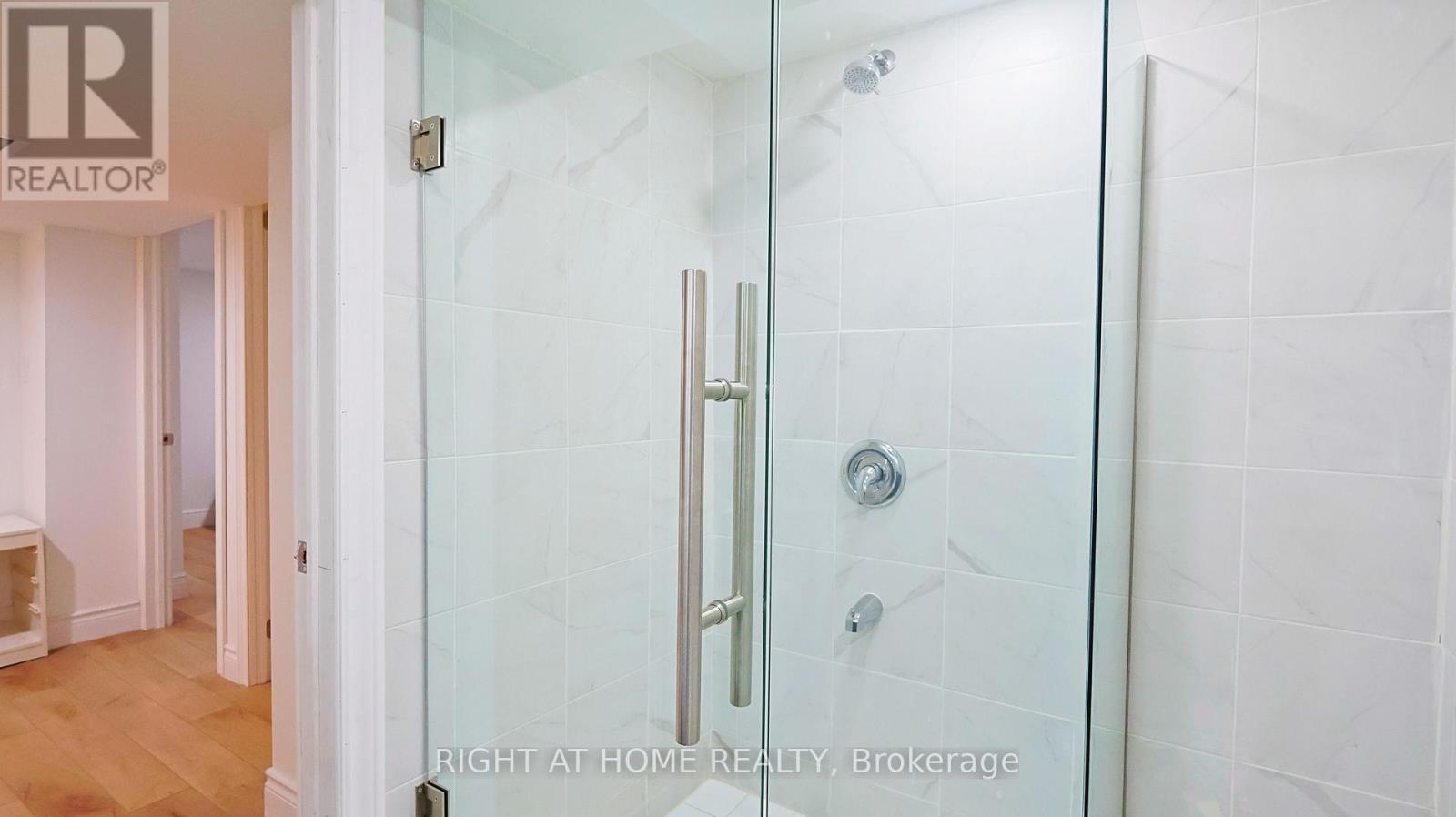 82 NORMANHURST AVENUE - 42