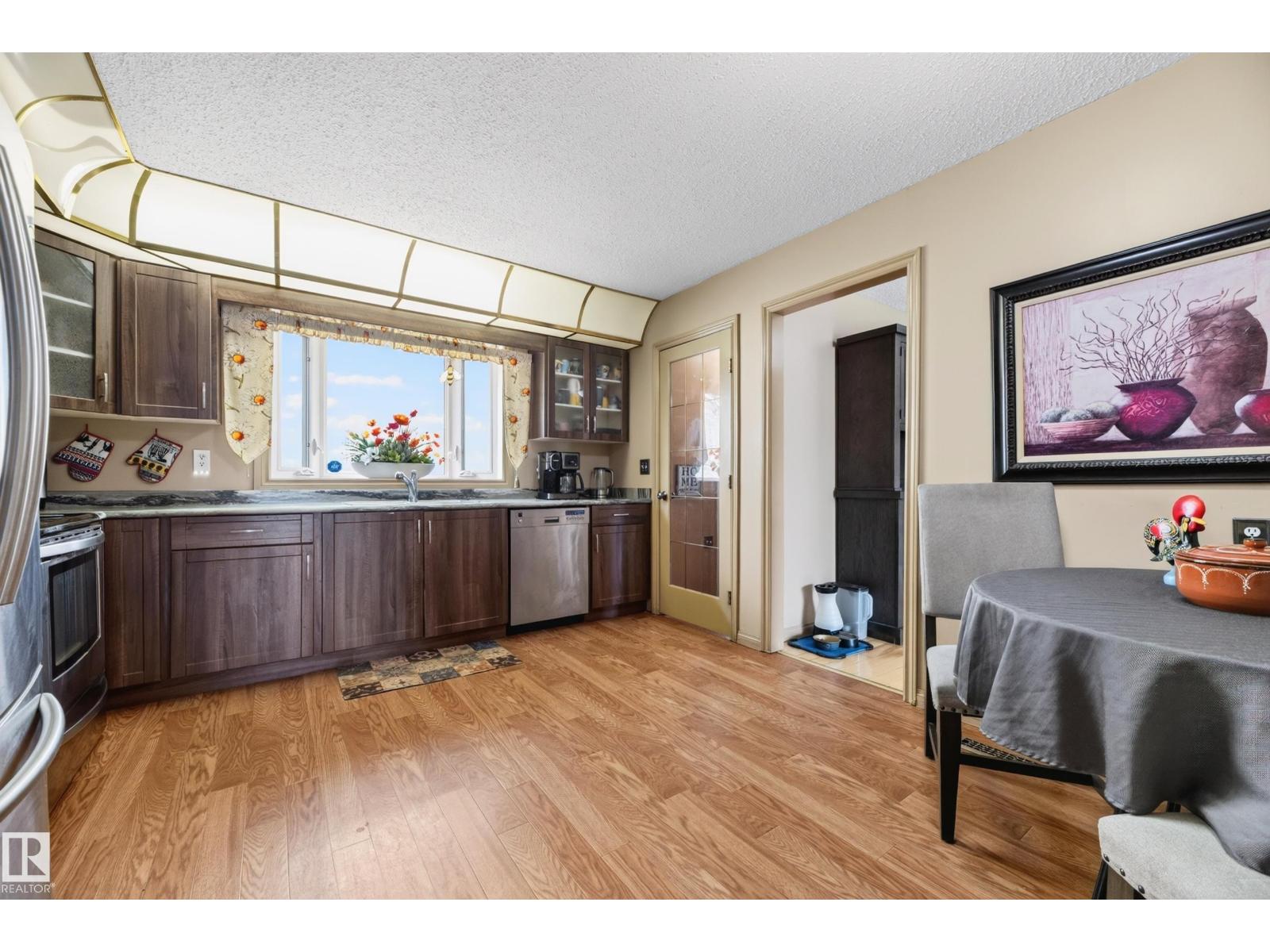 13204 47 ST NW - 23