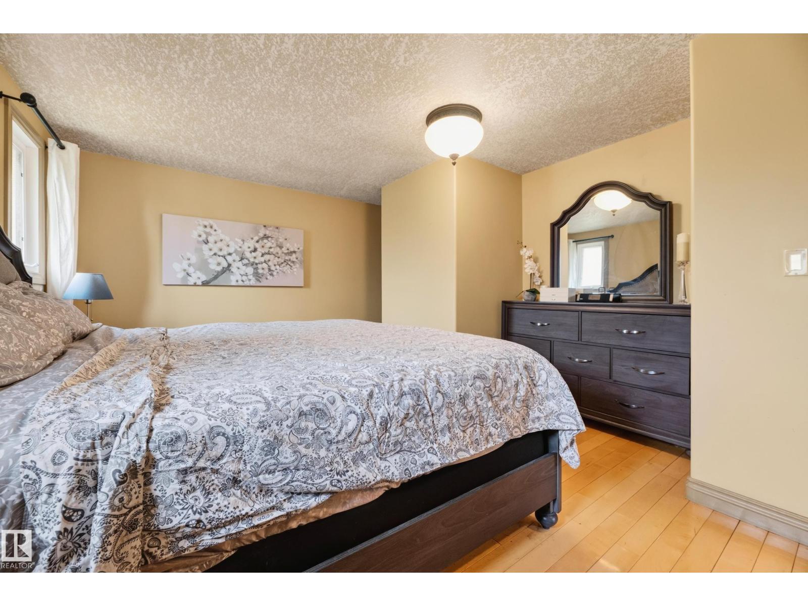 13204 47 ST NW - 28