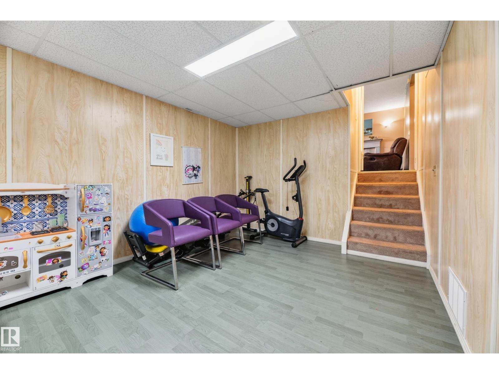 13204 47 ST NW - 34