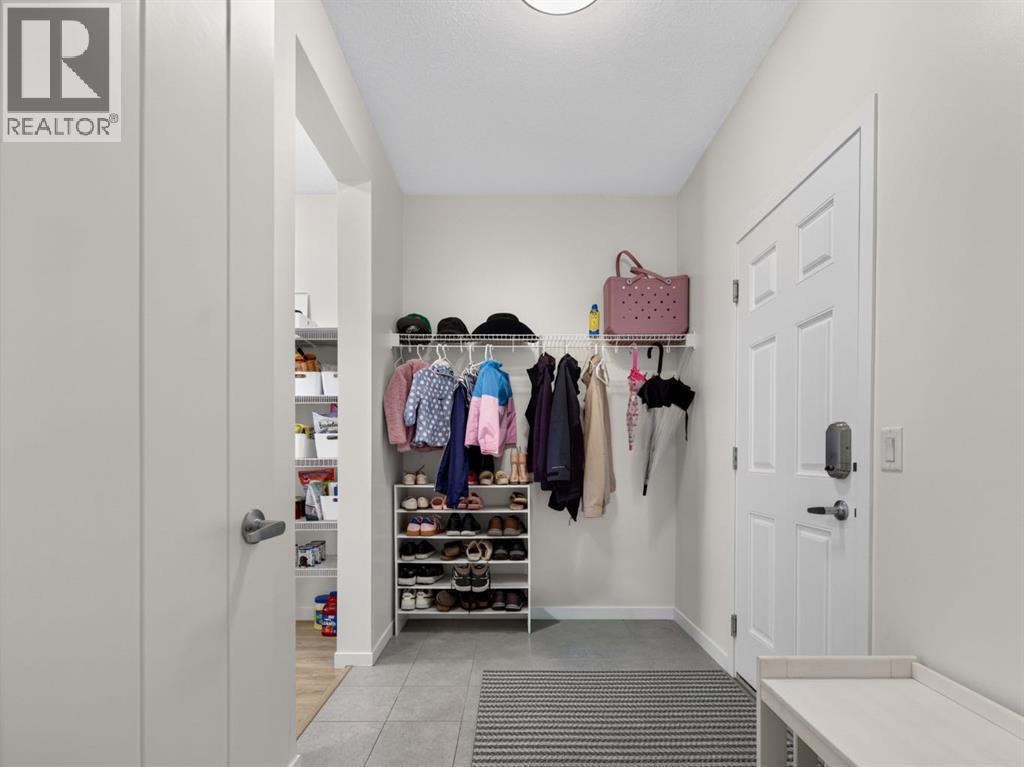 228 Masters Crescent SE - 22