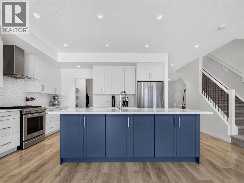 228 Masters Crescent SE - 1
