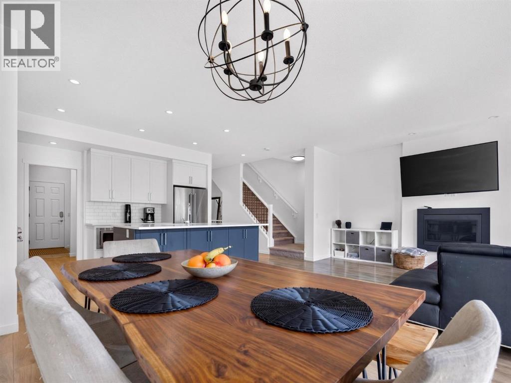 228 Masters Crescent SE - 15