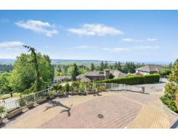 13421 55a Avenue, Surrey, BC V3X3B5 Photo 11