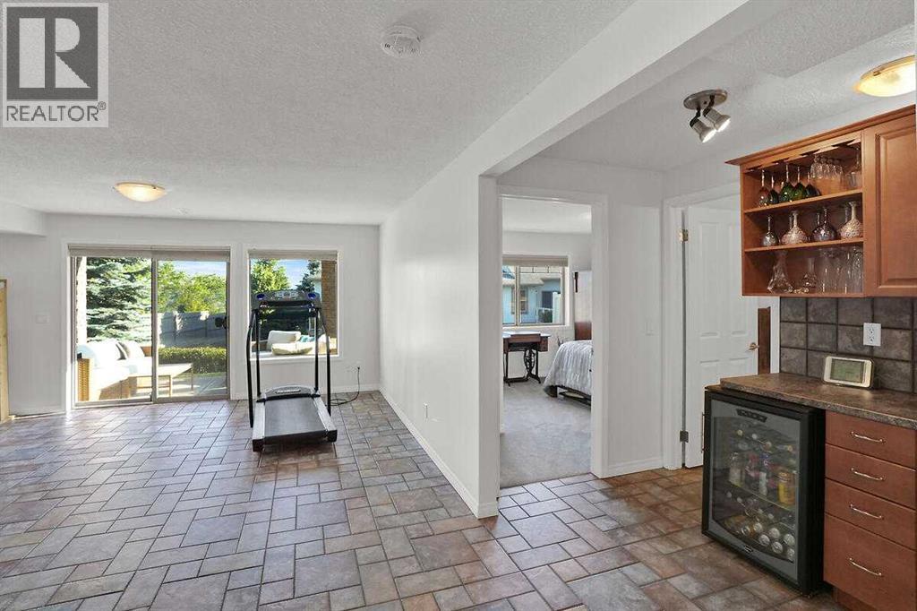 147 Springbank Villas SW - 30