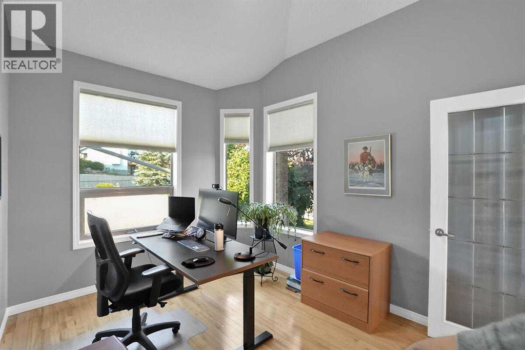 147 Springbank Villas SW - 16