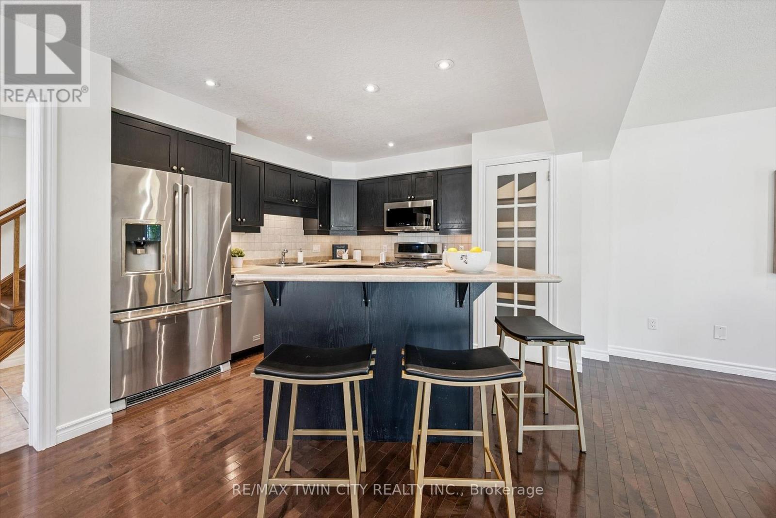 #36 555 CHABLIS DRIVE - 16