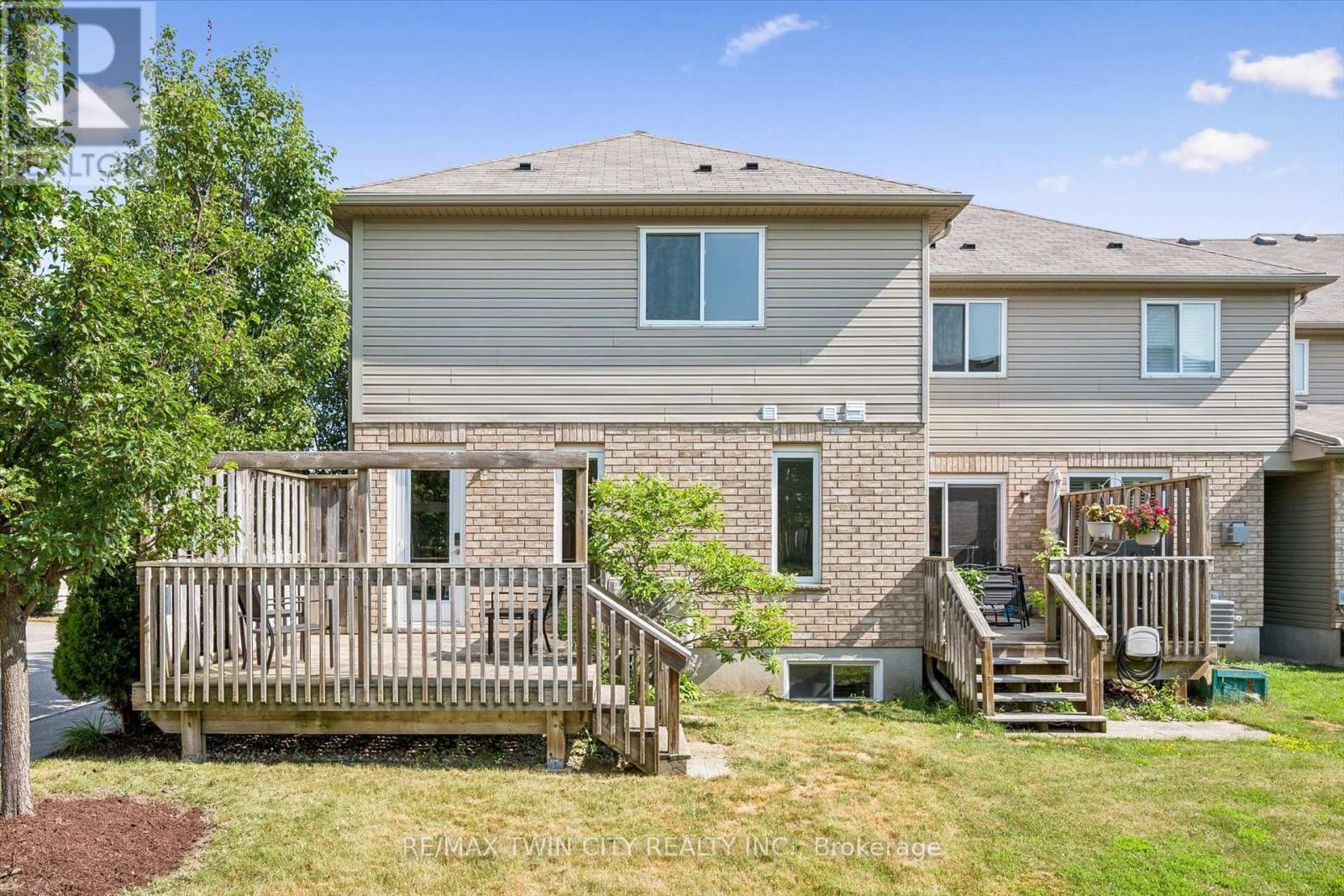 #36 555 CHABLIS DRIVE - 37