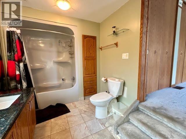 5516 MINNAKER CRESCENT - 21