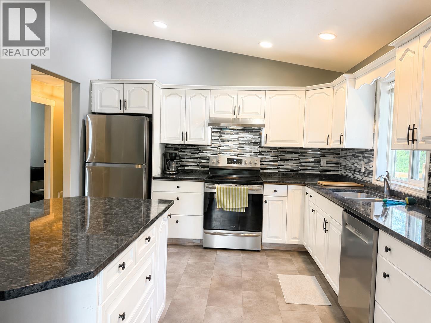 4010 N CARIBOO 97 HIGHWAY - 12