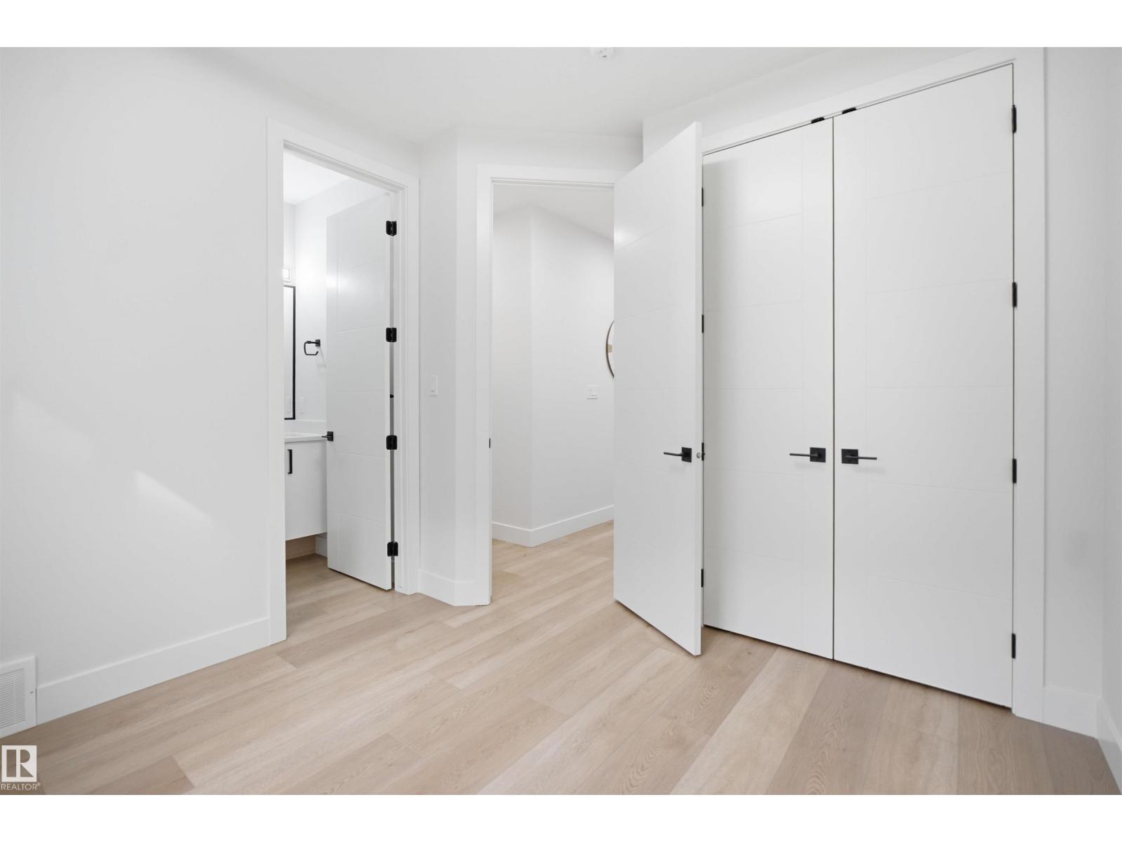 304 33 AV NW - 10