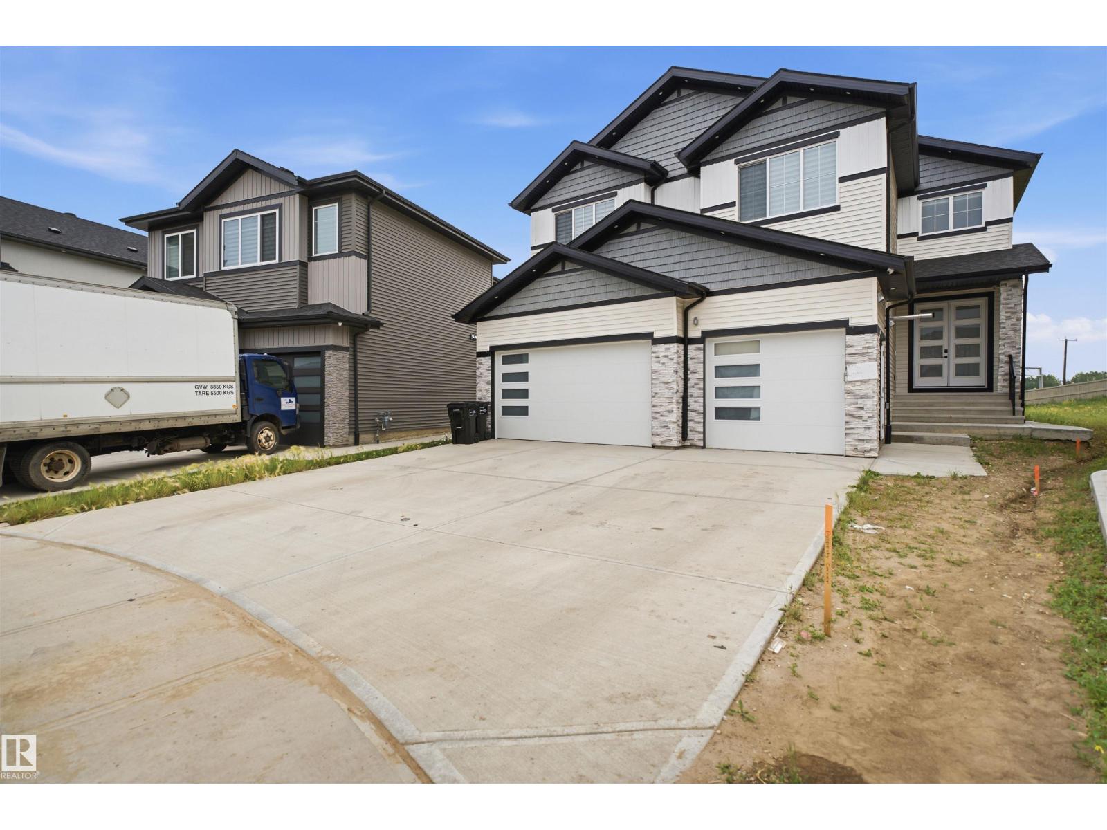 304 33 AV NW - 2