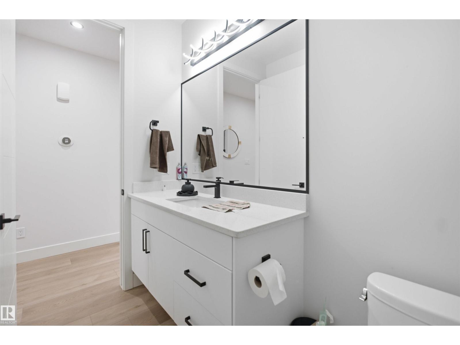 304 33 AV NW - 8