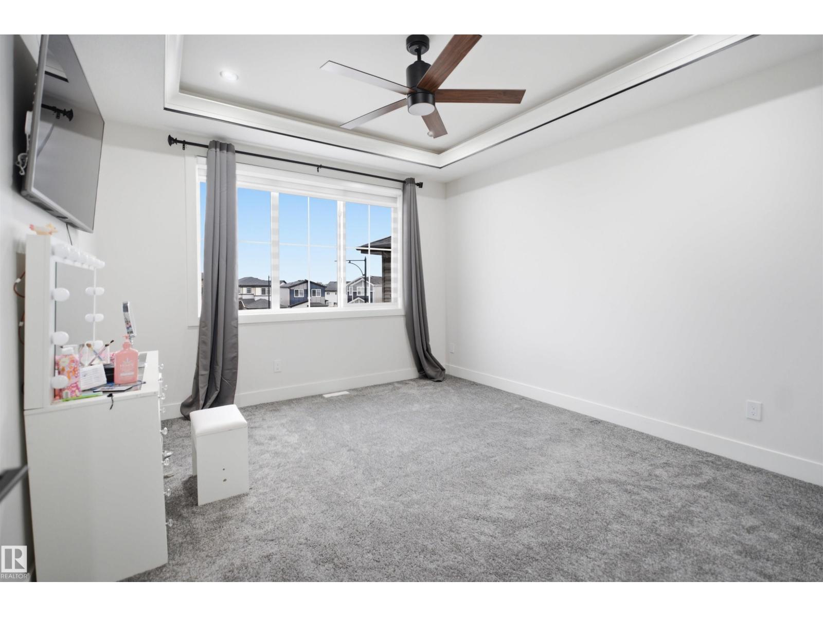 304 33 AV NW - 33