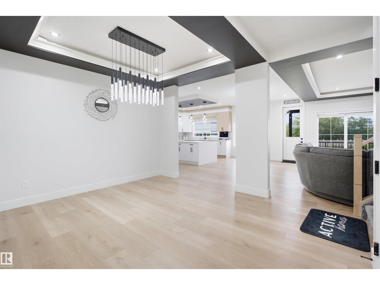 304 33 AV NW - 20
