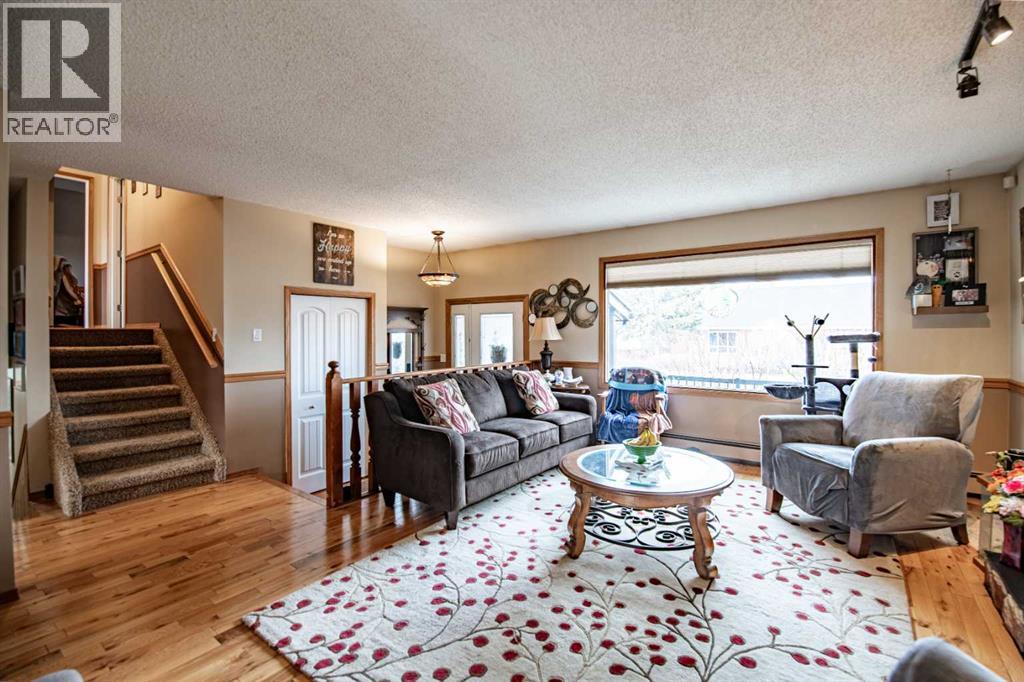 44 Norwest Close - 1