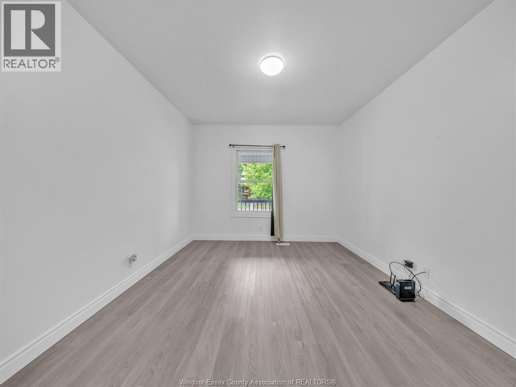 1096 HALL - 11