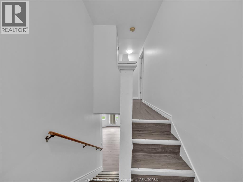 1096 HALL - 20