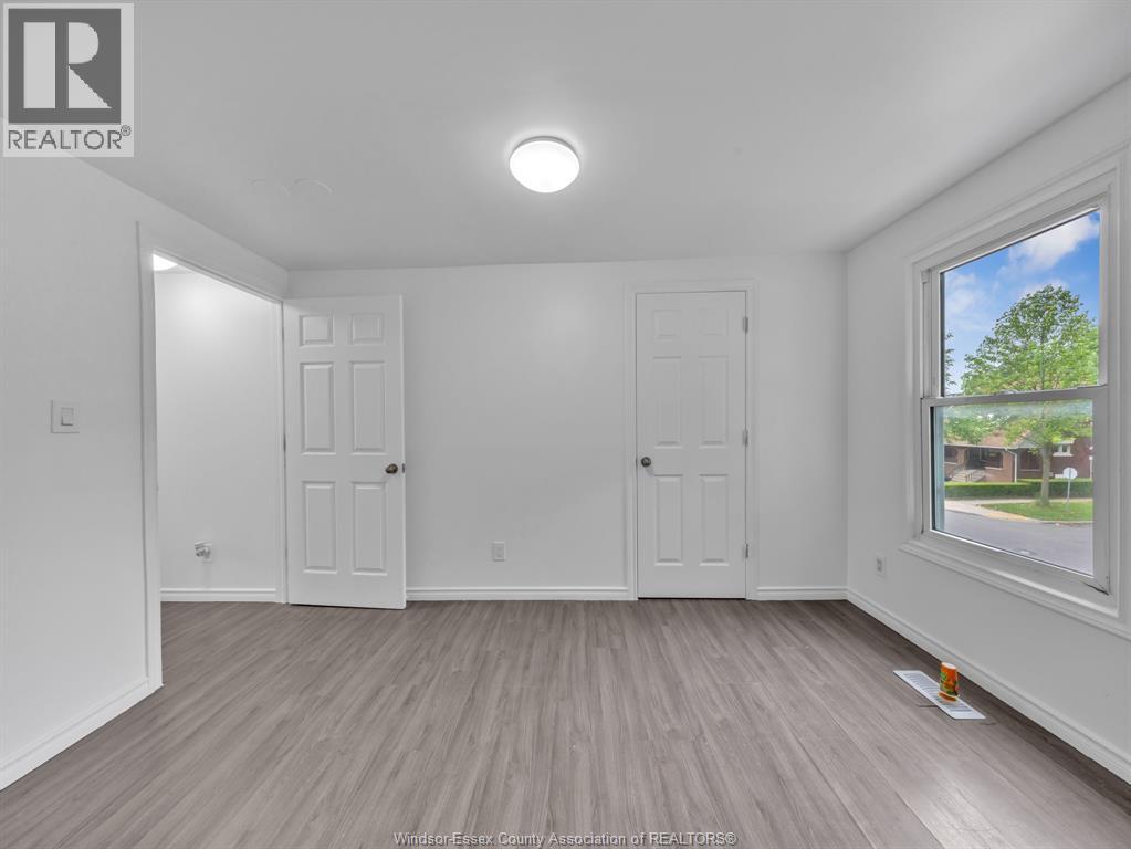 1096 HALL - 22