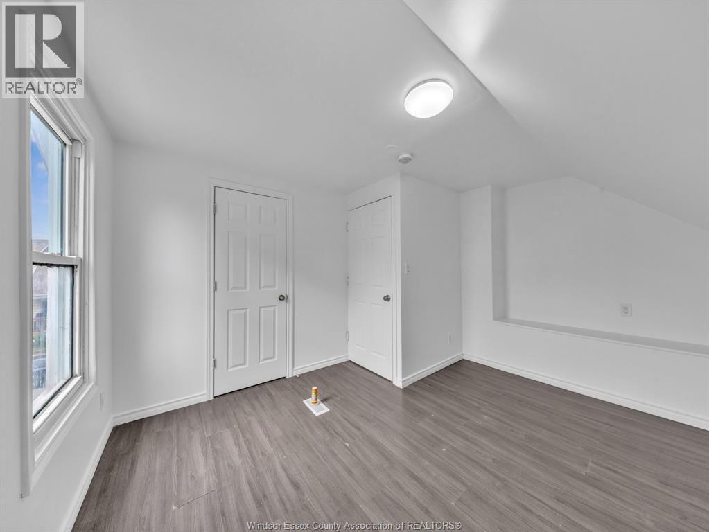 1096 HALL - 28