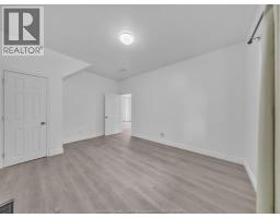 1096 Hall, Windsor, ON N9A2M7 Photo 12