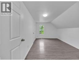 1096 Hall, Windsor, ON N9A2M7 Photo 21